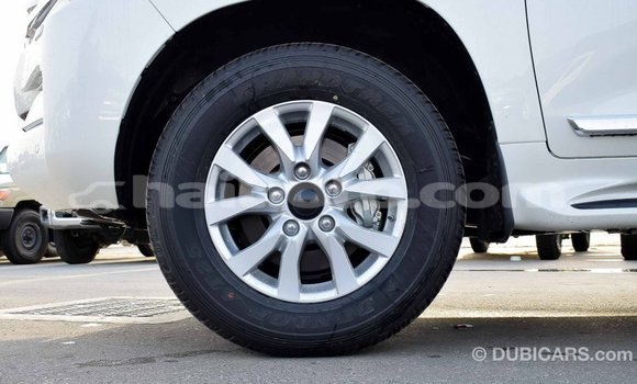 Acheter Import Voiture Toyota Land Cruiser Blanc à Import - Dubai, Artibonite Acheter Import Voiture Toyota Land Cruiser Blanc à Import - Dubai, Artibonite