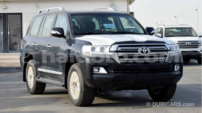 Big with watermark toyota land cruiser artibonite import dubai 1743