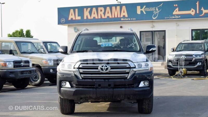 Big with watermark toyota land cruiser artibonite import dubai 1743