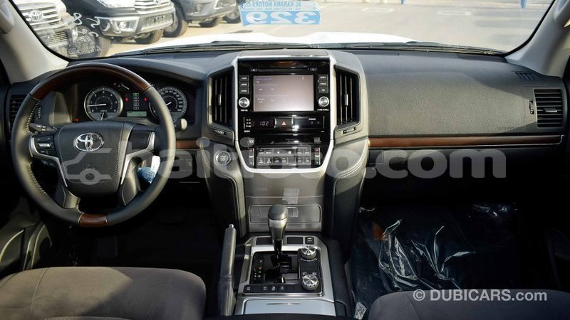 Big with watermark toyota land cruiser artibonite import dubai 1743