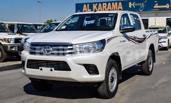 Acheter Import Voiture Toyota Hilux Blanc à Import - Dubai, Artibonite Acheter Import Voiture Toyota Hilux Blanc à Import - Dubai, Artibonite