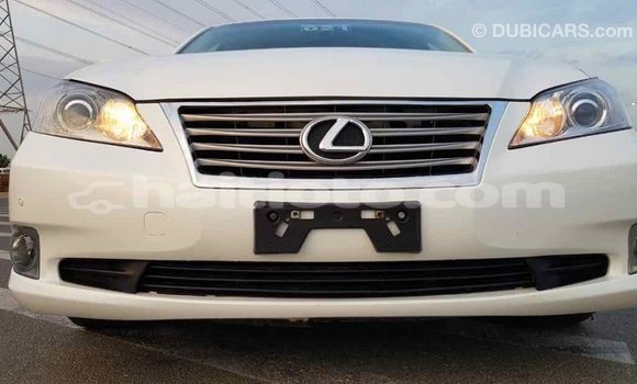 Acheter Import Voiture Lexus ES Blanc à Import - Dubai, Artibonite Acheter Import Voiture Lexus ES Blanc à Import - Dubai, Artibonite