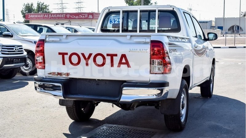 Big with watermark toyota hilux artibonite import dubai 1745