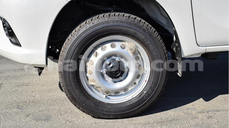 Big with watermark toyota hilux artibonite import dubai 1745