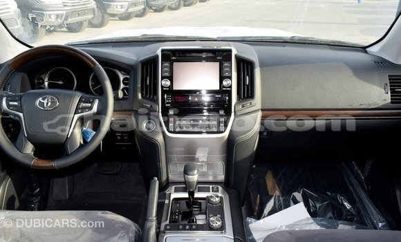 Acheter Import Voiture Toyota Land Cruiser Noir à Import - Dubai, Artibonite Acheter Import Voiture Toyota Land Cruiser Noir à Import - Dubai, Artibonite