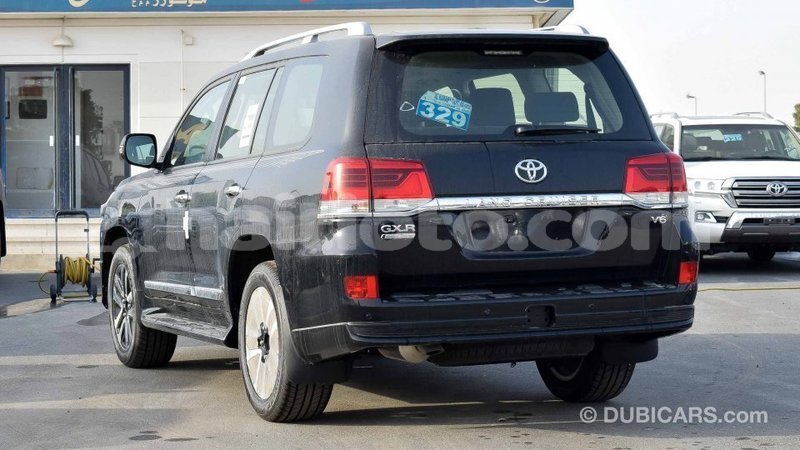 Big with watermark toyota land cruiser artibonite import dubai 1747