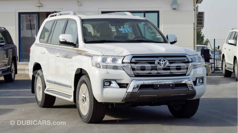 Big with watermark toyota land cruiser artibonite import dubai 1748