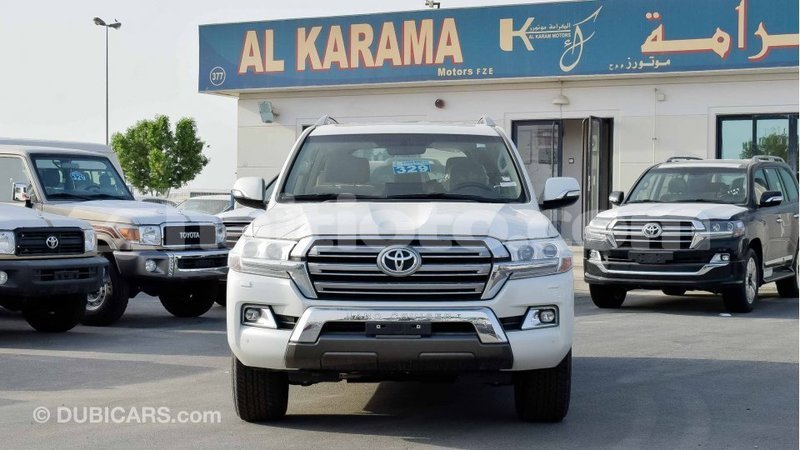 Big with watermark toyota land cruiser artibonite import dubai 1748