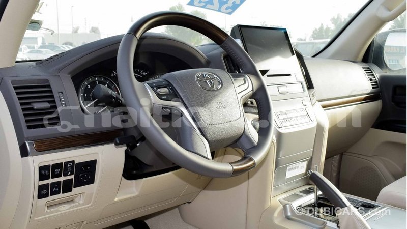 Big with watermark toyota land cruiser artibonite import dubai 1748