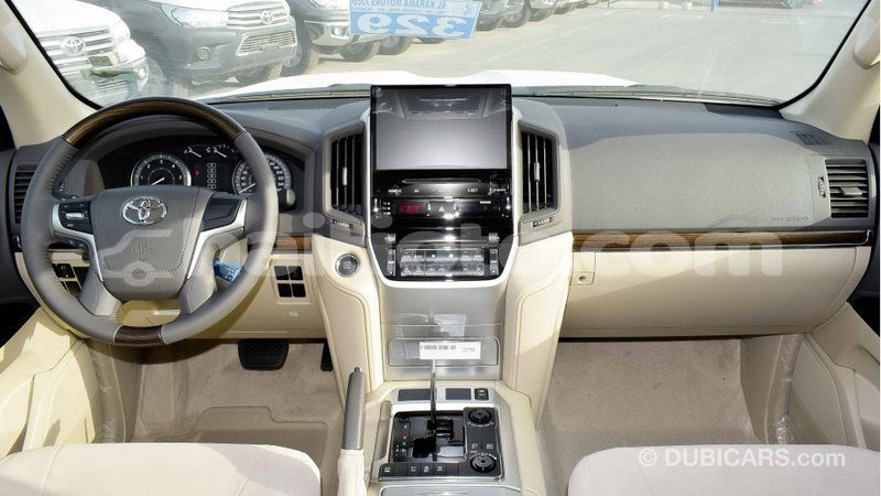 Big with watermark toyota land cruiser artibonite import dubai 1748