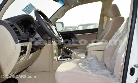 Acheter Import Voiture Toyota Land Cruiser Blanc à Import - Dubai, Artibonite Acheter Import Voiture Toyota Land Cruiser Blanc à Import - Dubai, Artibonite