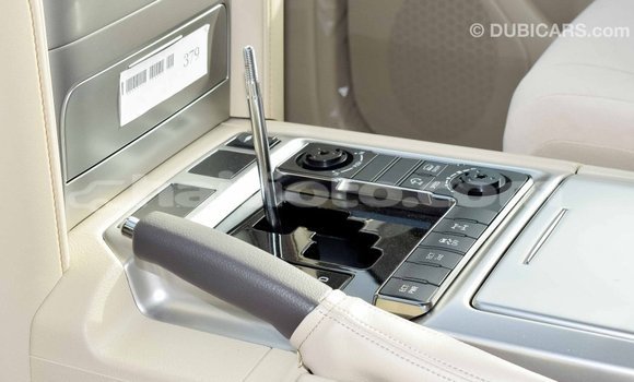 Acheter Import Voiture Toyota Land Cruiser Blanc à Import - Dubai, Artibonite Acheter Import Voiture Toyota Land Cruiser Blanc à Import - Dubai, Artibonite