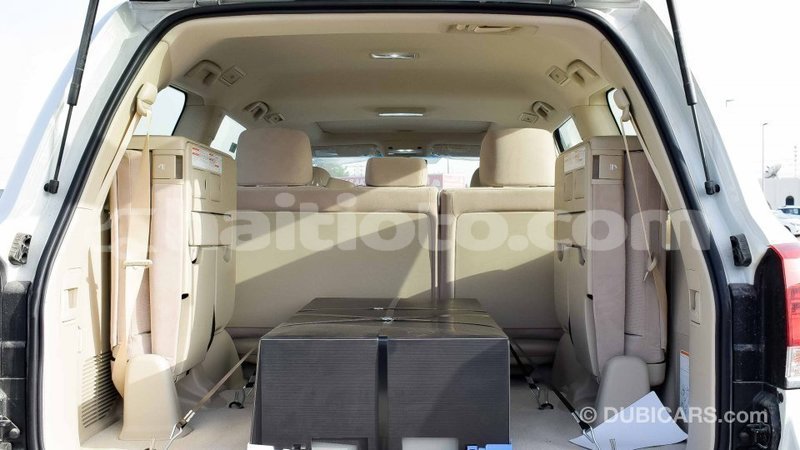 Big with watermark toyota land cruiser artibonite import dubai 1748