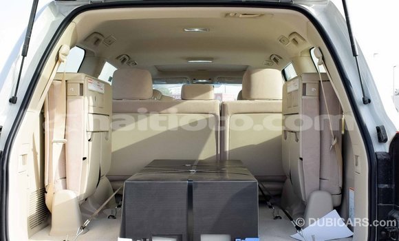 Acheter Import Voiture Toyota Land Cruiser Blanc à Import - Dubai, Artibonite Acheter Import Voiture Toyota Land Cruiser Blanc à Import - Dubai, Artibonite
