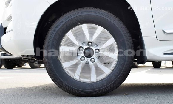 Acheter Import Voiture Toyota Land Cruiser Blanc à Import - Dubai, Artibonite Acheter Import Voiture Toyota Land Cruiser Blanc à Import - Dubai, Artibonite