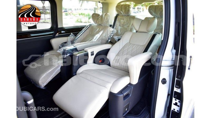 Big with watermark toyota granvia artibonite import dubai 1754