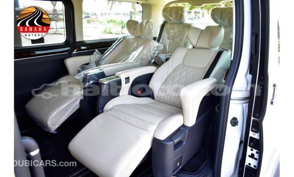 Acheter Import Voiture Toyota Granvia Blanc à Import - Dubai, Artibonite Acheter Import Voiture Toyota Granvia Blanc à Import - Dubai, Artibonite