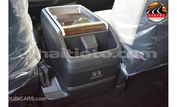 Acheter Import Voiture Toyota Granvia Blanc à Import - Dubai, Artibonite Acheter Import Voiture Toyota Granvia Blanc à Import - Dubai, Artibonite