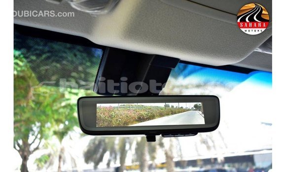 Acheter Import Voiture Toyota Granvia Blanc à Import - Dubai, Artibonite Acheter Import Voiture Toyota Granvia Blanc à Import - Dubai, Artibonite