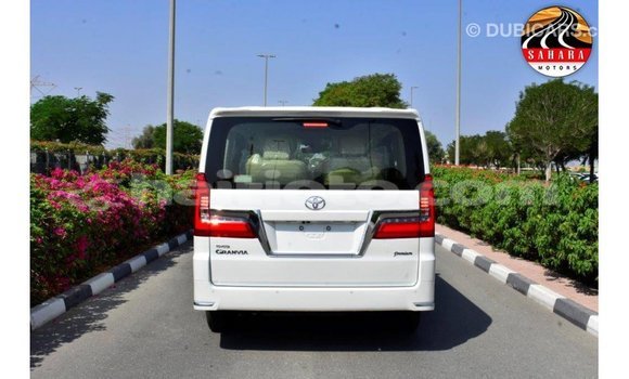 Acheter Import Voiture Toyota Granvia Blanc à Import - Dubai, Artibonite Acheter Import Voiture Toyota Granvia Blanc à Import - Dubai, Artibonite