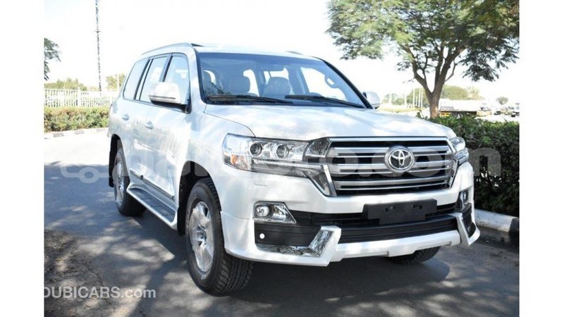 Big with watermark toyota land cruiser artibonite import dubai 1755