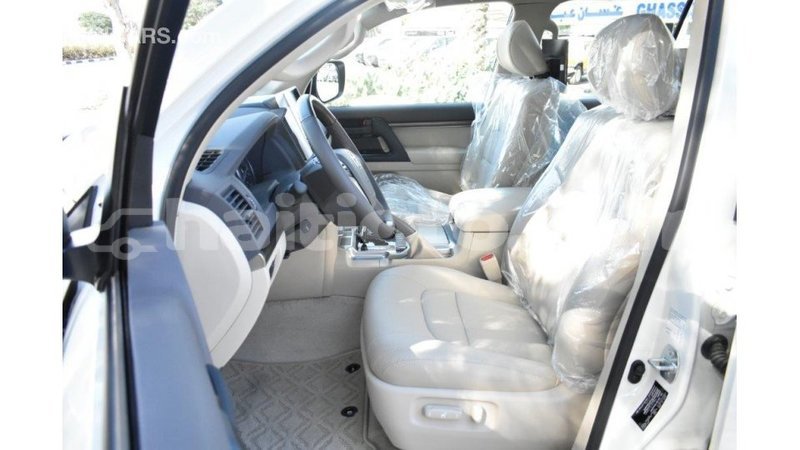 Big with watermark toyota land cruiser artibonite import dubai 1755
