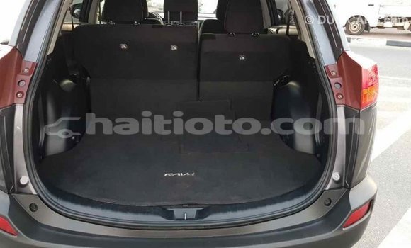 Acheter Import Voiture Toyota RAV4 Autre à Import - Dubai, Artibonite Acheter Import Voiture Toyota RAV4 Autre à Import - Dubai, Artibonite