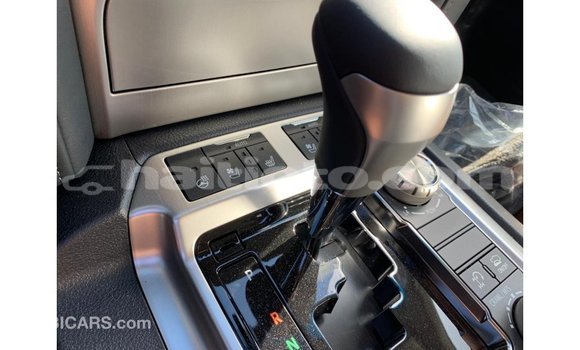 Acheter Import Voiture Toyota Land Cruiser Blanc à Import - Dubai, Artibonite Acheter Import Voiture Toyota Land Cruiser Blanc à Import - Dubai, Artibonite