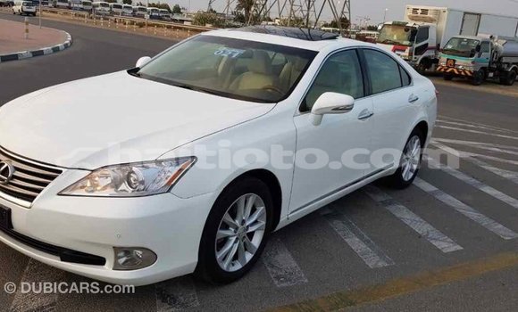 Acheter Import Voiture Lexus ES Blanc à Import - Dubai, Artibonite Acheter Import Voiture Lexus ES Blanc à Import - Dubai, Artibonite