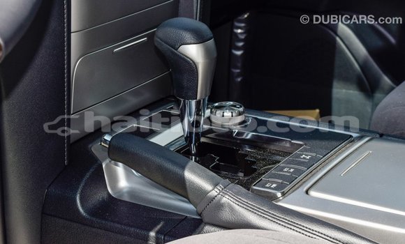 Acheter Import Voiture Toyota Land Cruiser Noir à Import - Dubai, Artibonite Acheter Import Voiture Toyota Land Cruiser Noir à Import - Dubai, Artibonite