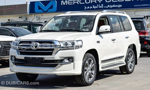 Acheter Import Voiture Toyota Land Cruiser Blanc à Import - Dubai, Artibonite Acheter Import Voiture Toyota Land Cruiser Blanc à Import - Dubai, Artibonite