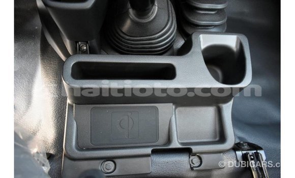 Acheter Import Voiture Toyota Land Cruiser Rouge à Import - Dubai, Artibonite Acheter Import Voiture Toyota Land Cruiser Rouge à Import - Dubai, Artibonite