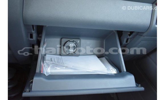 Acheter Import Voiture Toyota Land Cruiser Rouge à Import - Dubai, Artibonite Acheter Import Voiture Toyota Land Cruiser Rouge à Import - Dubai, Artibonite