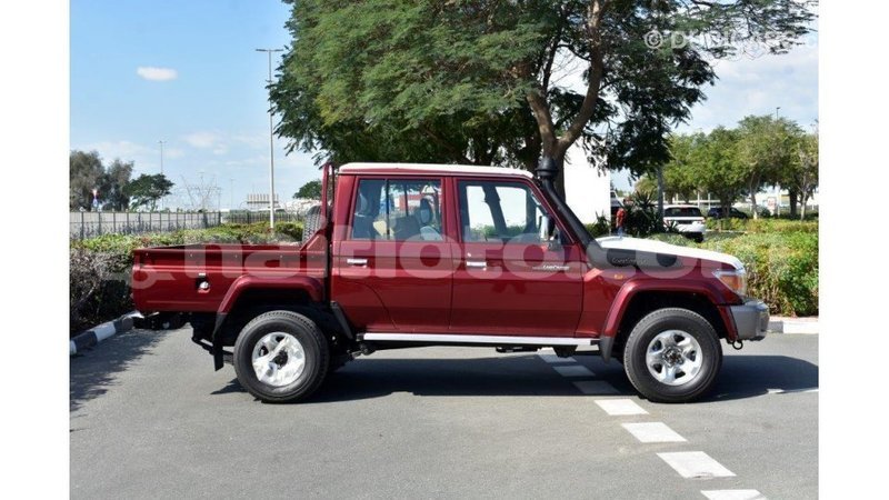 Big with watermark toyota land cruiser artibonite import dubai 1771