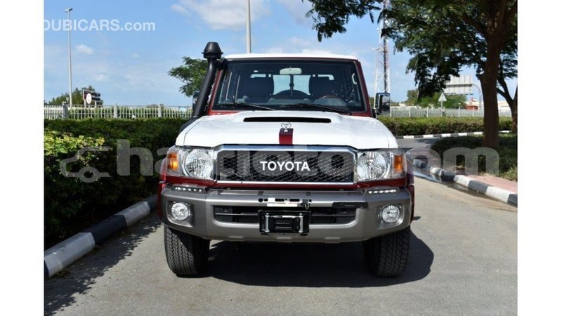 Big with watermark toyota land cruiser artibonite import dubai 1771