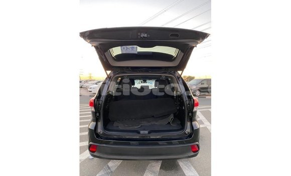 Acheter Import Voiture Toyota Highlander Noir à Import - Dubai, Artibonite Acheter Import Voiture Toyota Highlander Noir à Import - Dubai, Artibonite