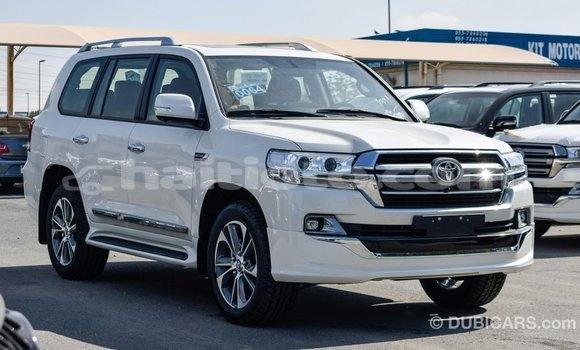 Acheter Import Voiture Toyota Land Cruiser Blanc à Import - Dubai, Artibonite Acheter Import Voiture Toyota Land Cruiser Blanc à Import - Dubai, Artibonite