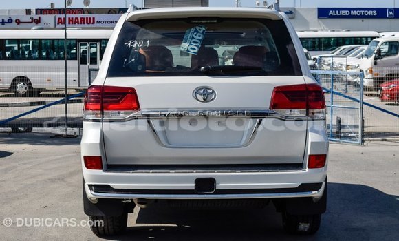 Acheter Import Voiture Toyota Land Cruiser Blanc à Import - Dubai, Artibonite Acheter Import Voiture Toyota Land Cruiser Blanc à Import - Dubai, Artibonite