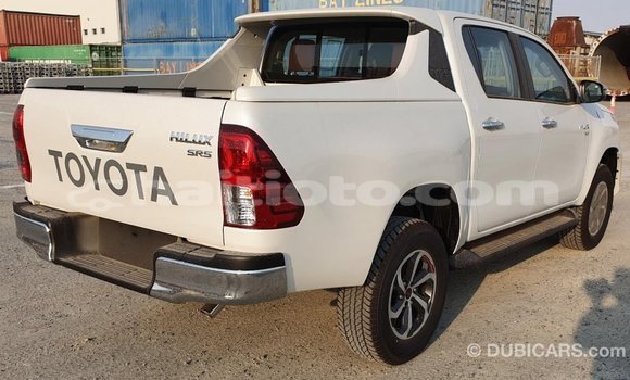 Acheter Import Voiture Toyota Hilux Blanc à Import - Dubai, Artibonite Acheter Import Voiture Toyota Hilux Blanc à Import - Dubai, Artibonite
