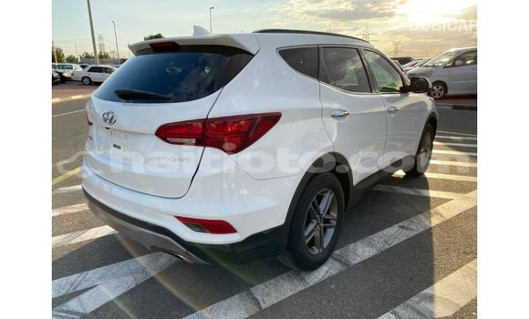 Acheter Import Voiture Hyundai Santa Fe Blanc à Import - Dubai, Artibonite Acheter Import Voiture Hyundai Santa Fe Blanc à Import - Dubai, Artibonite