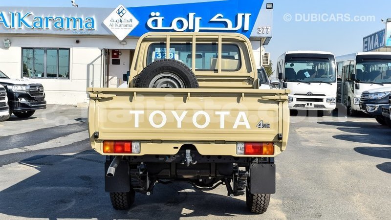 Big with watermark toyota land cruiser artibonite import dubai 1784