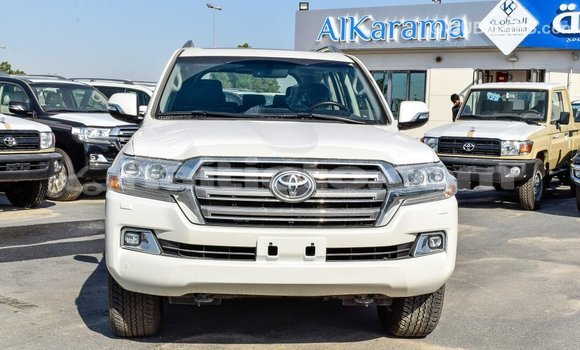 Acheter Import Voiture Toyota Land Cruiser Blanc à Import - Dubai, Artibonite Acheter Import Voiture Toyota Land Cruiser Blanc à Import - Dubai, Artibonite