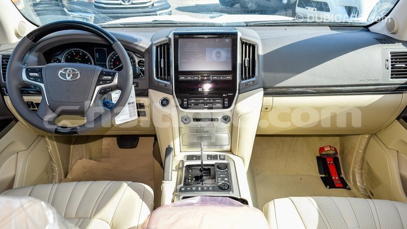 Big with watermark toyota land cruiser artibonite import dubai 1786