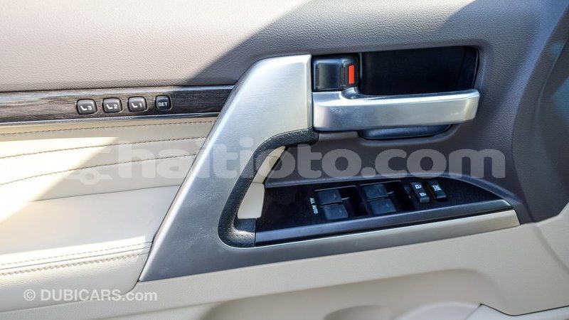 Big with watermark toyota land cruiser artibonite import dubai 1786