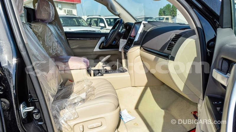 Big with watermark toyota land cruiser artibonite import dubai 1786
