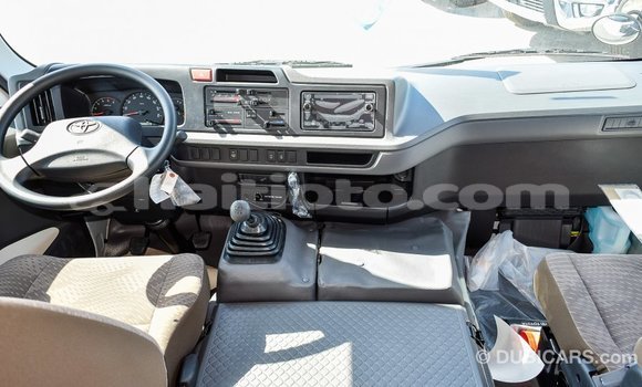 Acheter Import Voiture Toyota Coaster Blanc à Import - Dubai, Artibonite Acheter Import Voiture Toyota Coaster Blanc à Import - Dubai, Artibonite