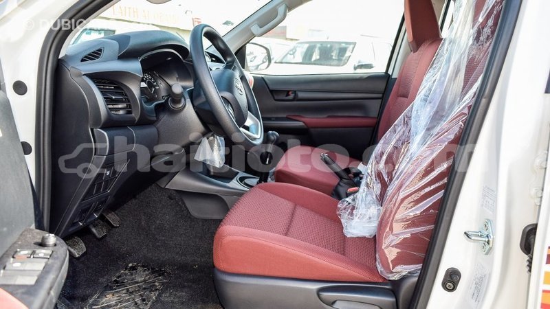 Big with watermark toyota hilux artibonite import dubai 1788