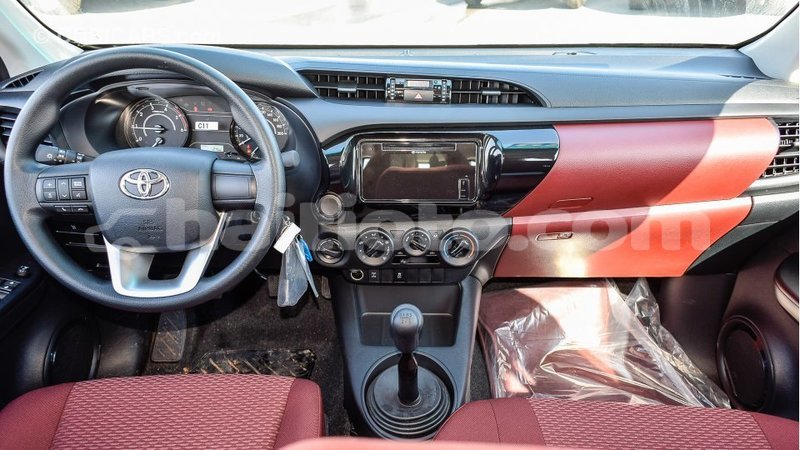 Big with watermark toyota hilux artibonite import dubai 1788