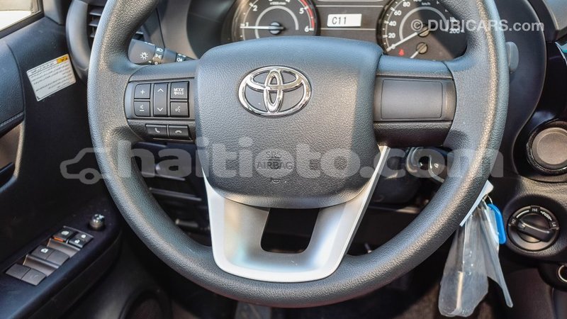 Big with watermark toyota hilux artibonite import dubai 1788