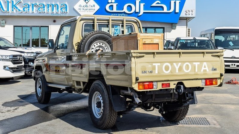 Big with watermark toyota land cruiser artibonite import dubai 1789